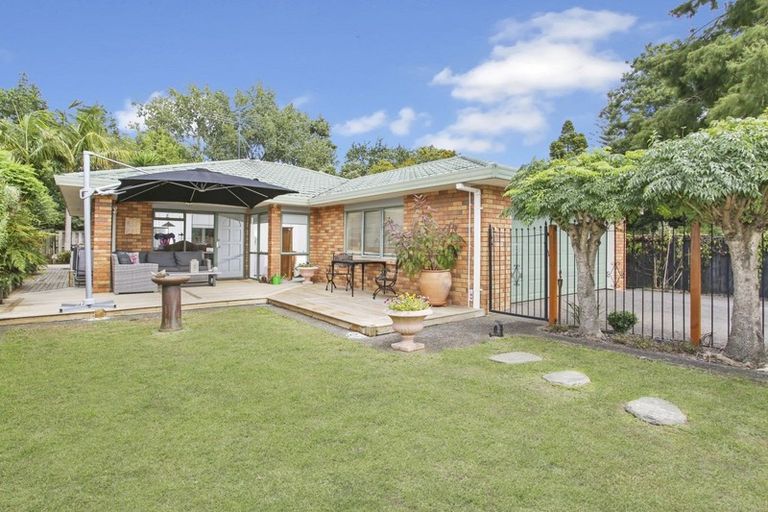Photo of property in 24 Ranch Place, Pukekohe, 2120