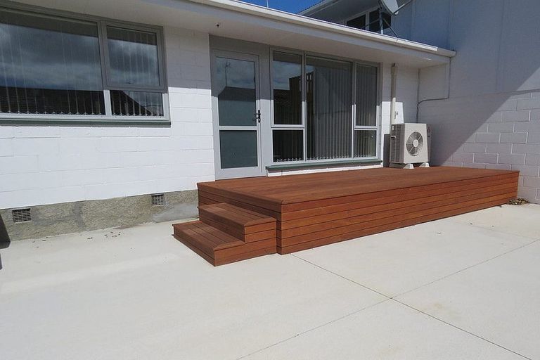 Photo of property in 2/28 Mona Vale Avenue, Riccarton, Christchurch, 8011