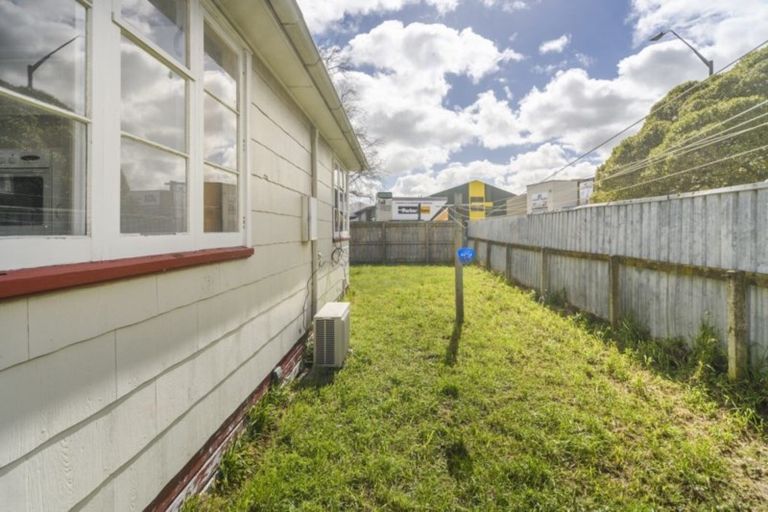 Photo of property in 918 Tremaine Avenue, Roslyn, Palmerston North, 4414