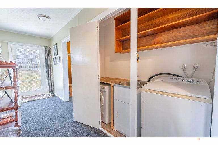 Photo of property in 1 Regent Street, Waimate, 7924