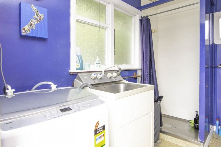 Photo of property in 36 Shamrock Street, Takaro, Palmerston North, 4412