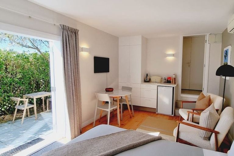 Photo of property in 13 Thane Road, Roseneath, Wellington, 6011