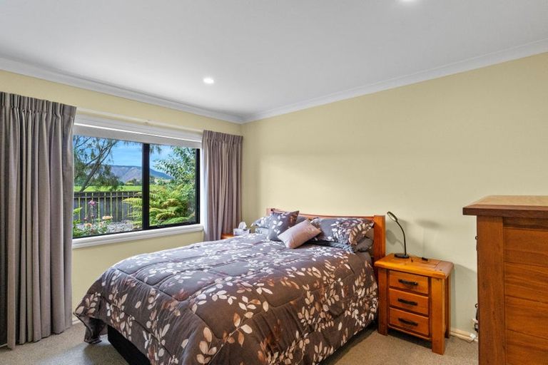 Photo of property in 10 Burnfield Way, Levin, 5510