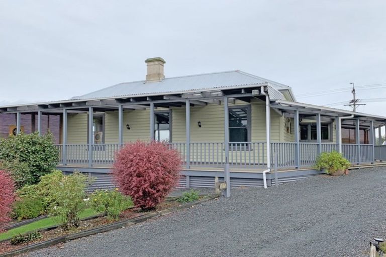Photo of property in 240 Clyde Street, Balclutha, 9230