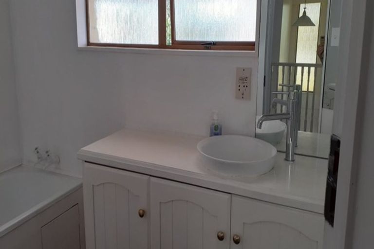 Photo of property in 1 Cliff Lane, Glenbrook, Waiuku, 2681