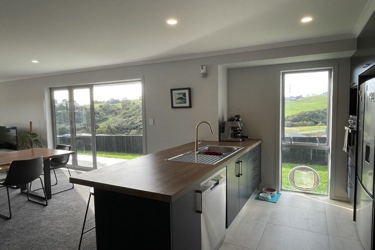Photo of property in 72 Adler Drive, Ohauiti, Tauranga, 3112