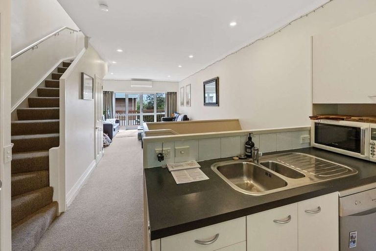 Photo of property in 12/5 Malcolm Lane, Thorndon, Wellington, 6011