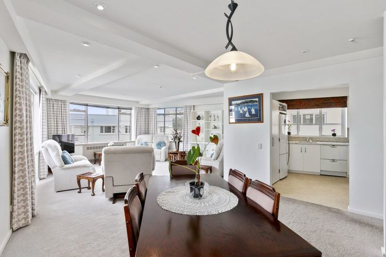 Photo of property in Wharenui Apartments, 274 Oriental Parade, Oriental Bay, Wellington, 6011