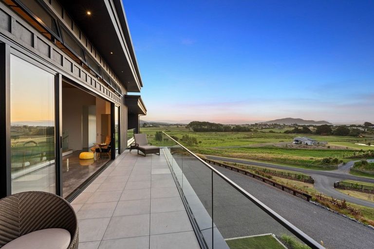 Photo of property in 80 Harakeke Road, Te Horo, Otaki, 5581