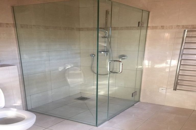 Photo of property in 2/2 Katui Street, Castor Bay, Auckland, 0620