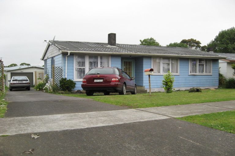 Photo of property in 42 Bader Drive, Mangere, Auckland, 2022