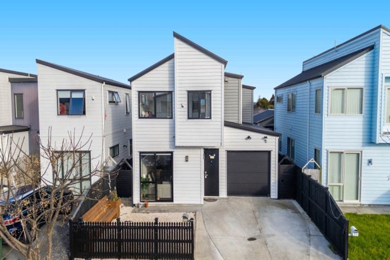 Photo of property in 73 Bellbird Street, Papakura, 2110