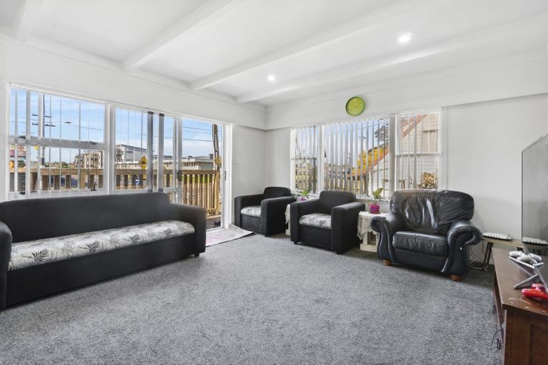 Photo of property in 237 Great South Road, Manurewa, Auckland, 2102