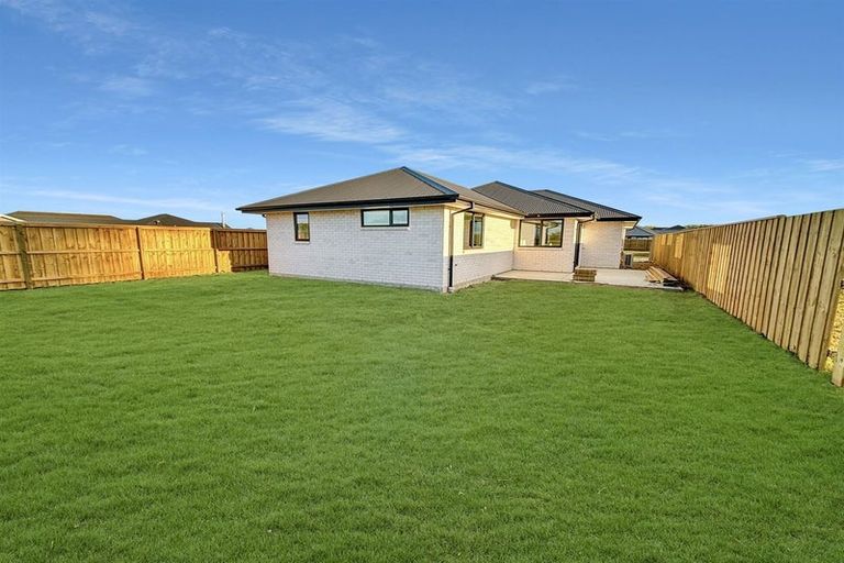 Photo of property in 65 Mehrtens Crescent, Woodend, 7691