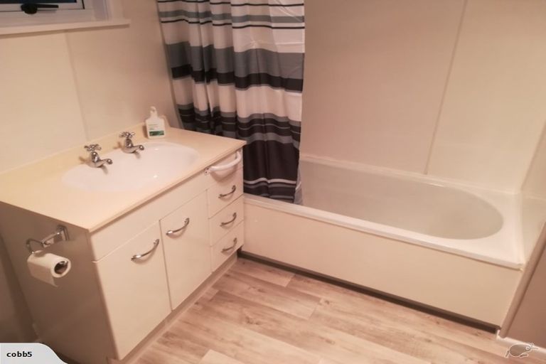 Photo of property in 16 Tuatara Drive, Te Kamo, Kamo, 0112