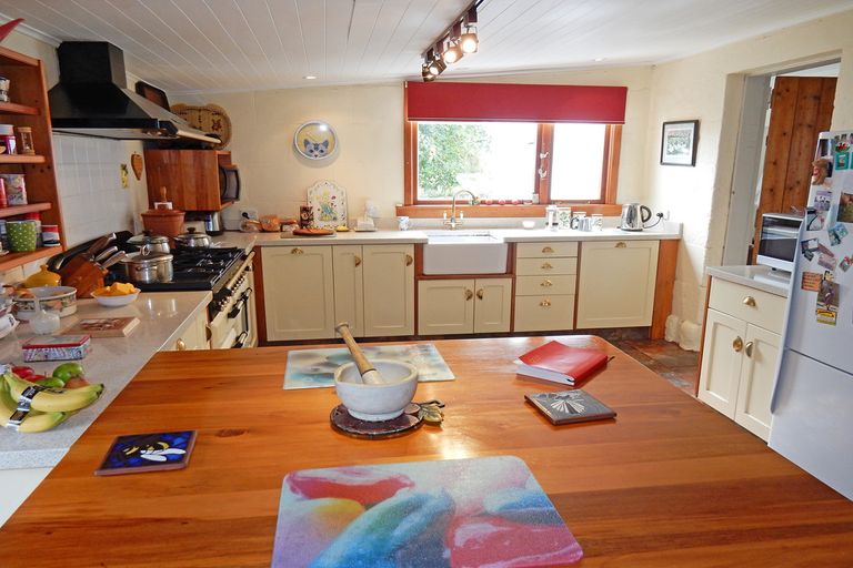 Photo of property in Western House, 5469 Kurow Duntroon Road, Otiake, Oamaru, 9494
