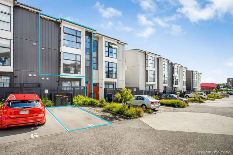 Photo of property in 8 Raranga Lane, Hobsonville, Auckland, 0616