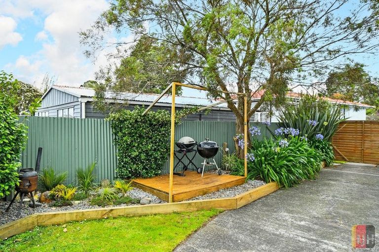 Photo of property in 2/15 Winiata Terrace, Papakura, 2110