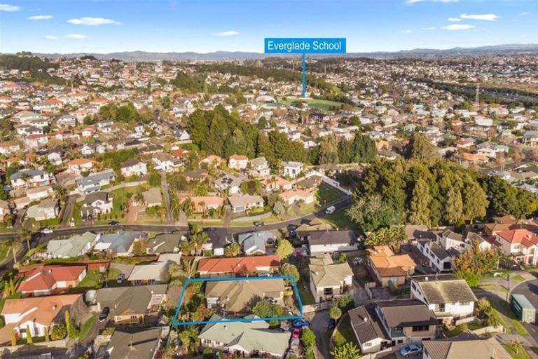 Photo of property in 19 Chieftain Rise, Goodwood Heights, Auckland, 2105