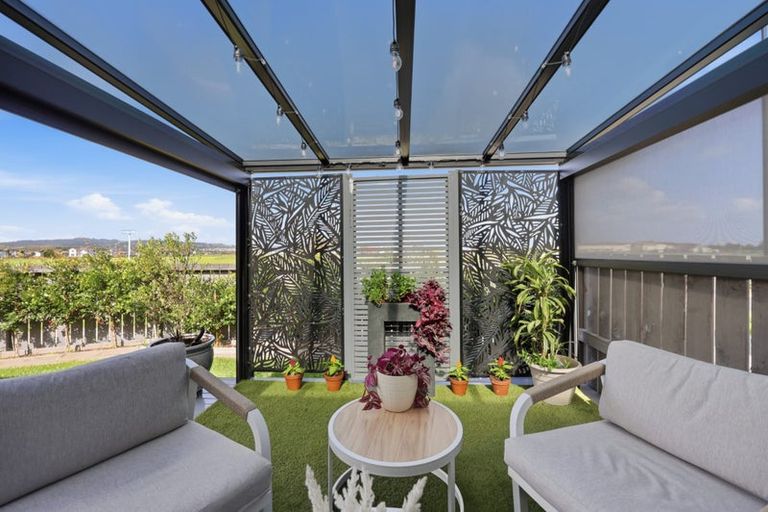 Photo of property in 2 Kutukutu Street, Takanini, 2112