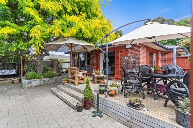 Photo of property in 104 Main North Road, Woodend, 7610