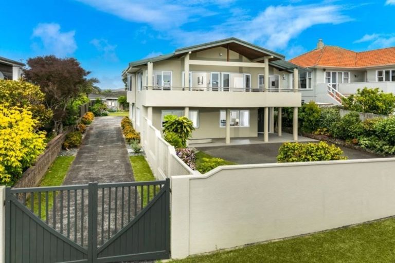 Photo of property in 2a Midway Avenue, Castor Bay, Auckland, 0620