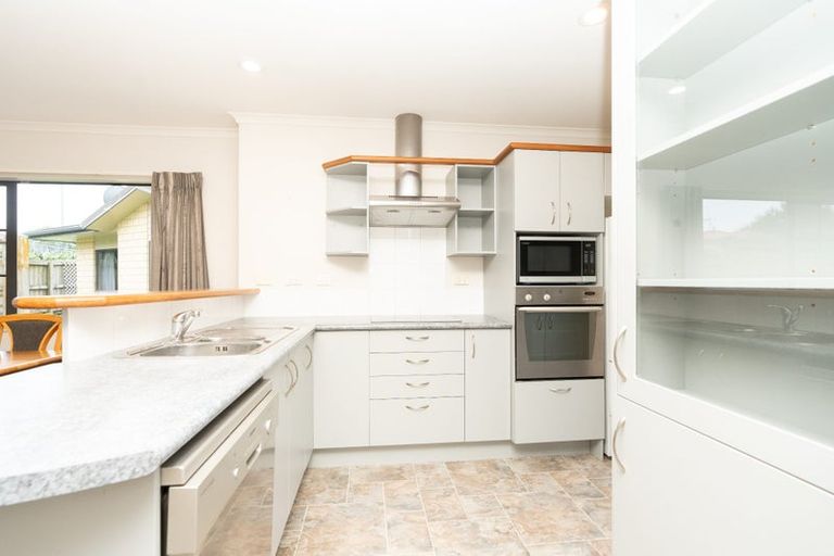 Photo of property in Bramley Gardens, 11/3 Turnbury Court, Rototuna, Hamilton, 3210