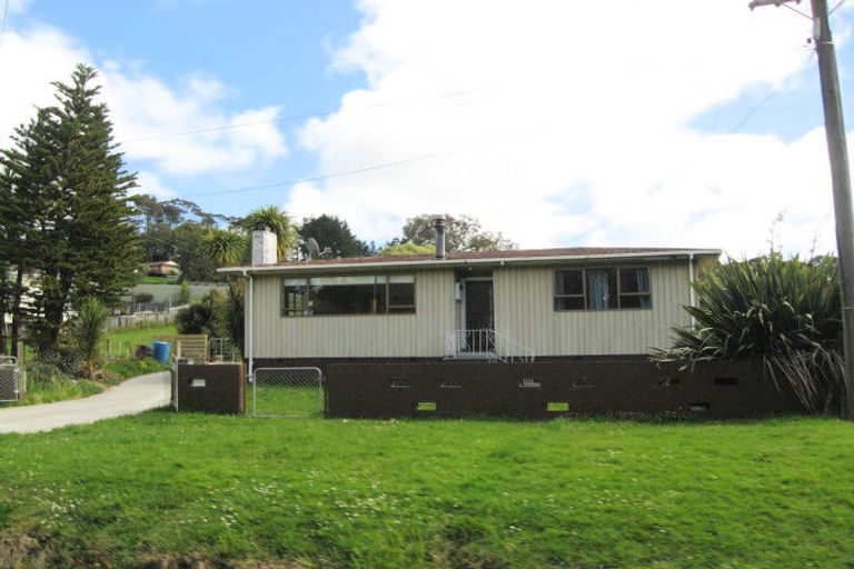 Photo of property in 19 Anzac Valley Road, Waitakere, Auckland, 0816