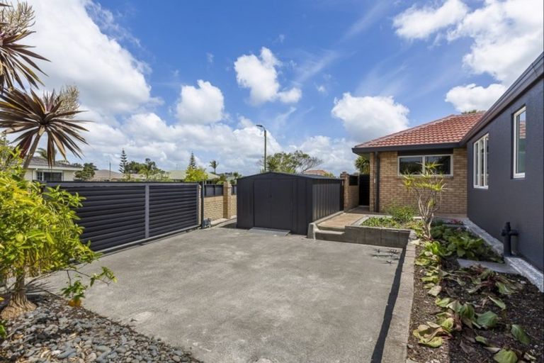 Photo of property in 26 Judd Place, Orewa, 0931