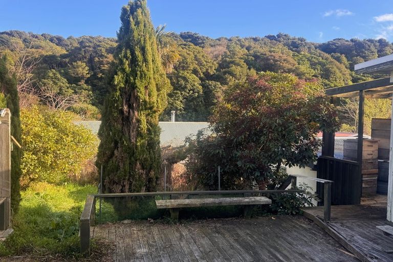 Photo of property in 62 Hampden Street, Picton, 7220