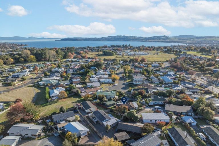 Photo of property in 2/12 Glengarry Place, Hilltop, Taupo, 3330
