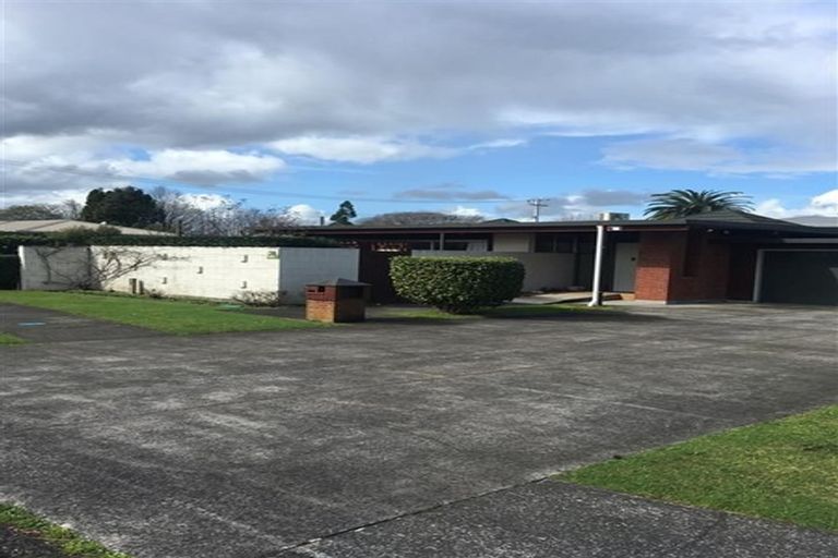 Photo of property in 38 Youngs Road, Papakura, 2110