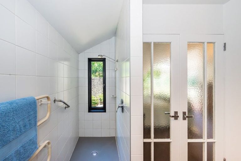 Photo of property in 11 Walnut Grove, Waikanae, 5036