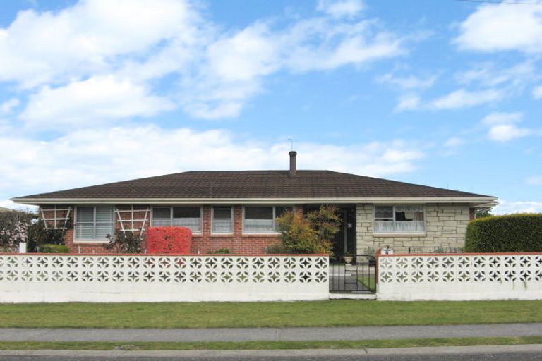 Photo of property in 7 Gillies Avenue, Taupo, 3330
