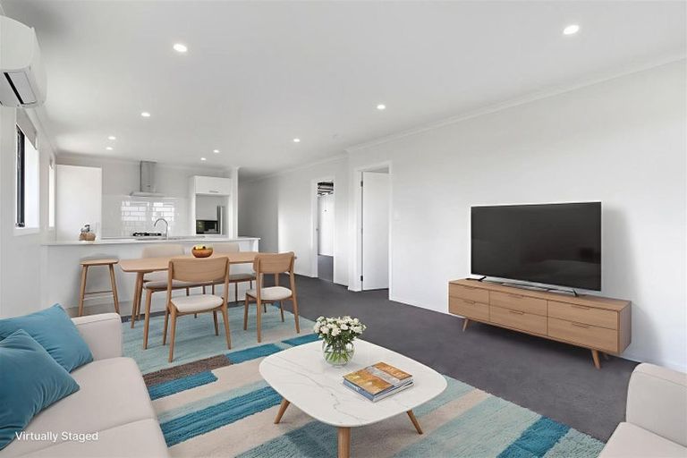 Photo of property in 43 Waruhia Crescent, Rototuna North, 3281