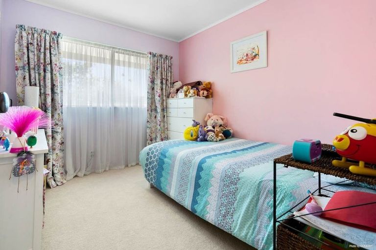 Photo of property in 10 Seaward Place, Wattle Downs, Auckland, 2103