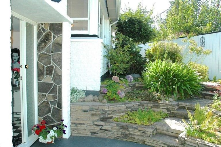 Photo of property in 5 Mcalpine Place, Rangiora, 7400