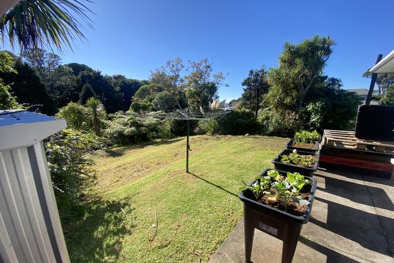 Photo of property in 34 Barrett Street, Westown, New Plymouth, 4310