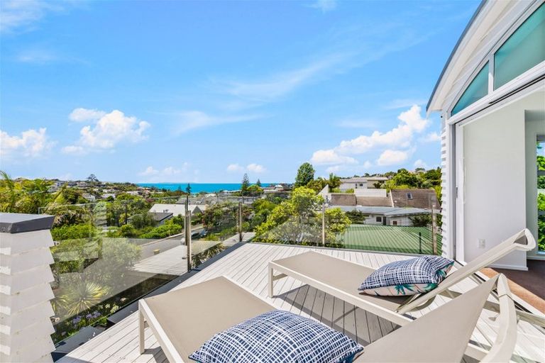 Photo of property in 1/40 Beulah Avenue, Rothesay Bay, Auckland, 0630