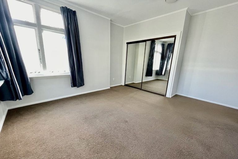 Photo of property in 73 Majoribanks Street, Mount Victoria, Wellington, 6011