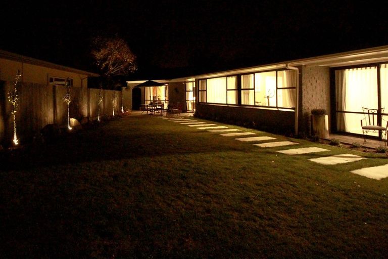 Photo of property in 17 Hawthornden Road, Avonhead, Christchurch, 8042