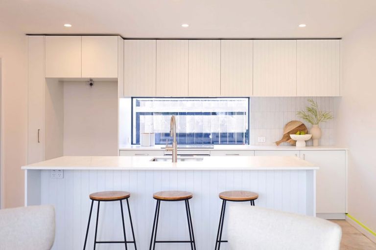 Photo of property in 6 Samuel Place, Terrace End, Palmerston North, 4410