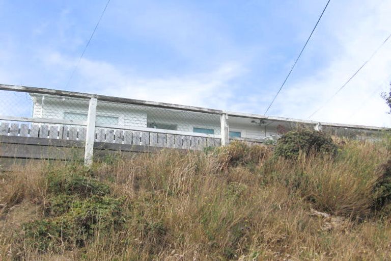 Photo of property in 9a Bowes Crescent, Strathmore Park, Wellington, 6022