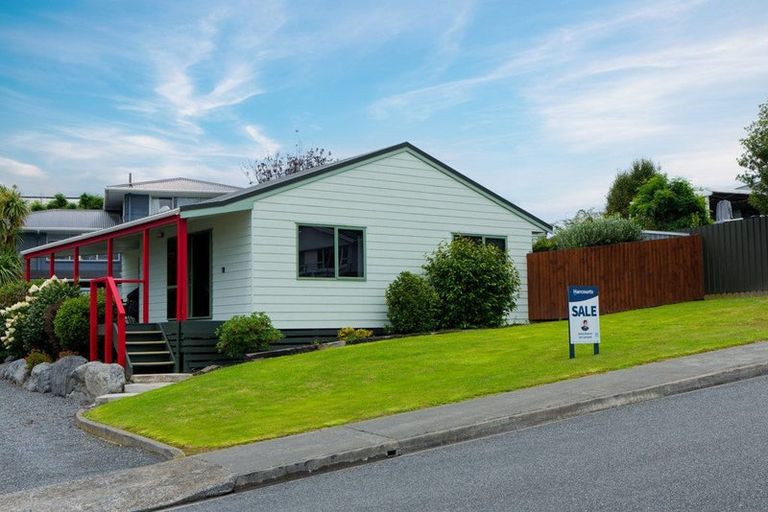 Photo of property in 2a Fyffe Avenue, Kaikoura, 7300