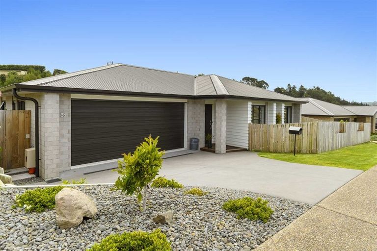 Photo of property in 36 Puhirake Crescent, Pyes Pa, Tauranga, 3112