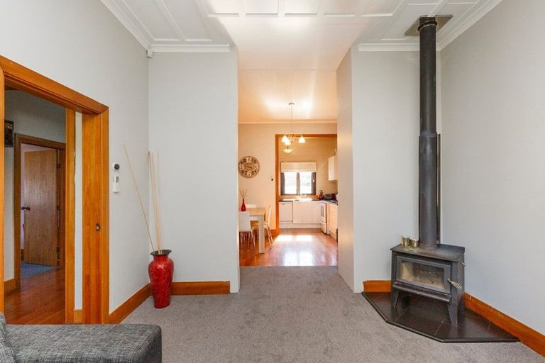 Photo of property in 17 Limbrick Street, Terrace End, Palmerston North, 4410