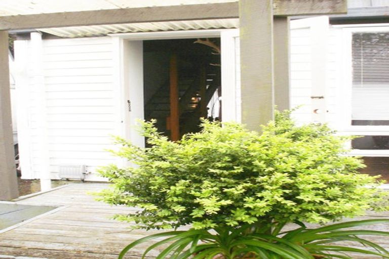 Photo of property in 26a Ranelagh Street, Karori, Wellington, 6012