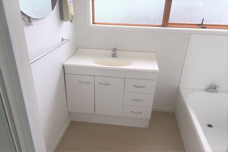 Photo of property in 12 Romilly Court, Papakura, 2110