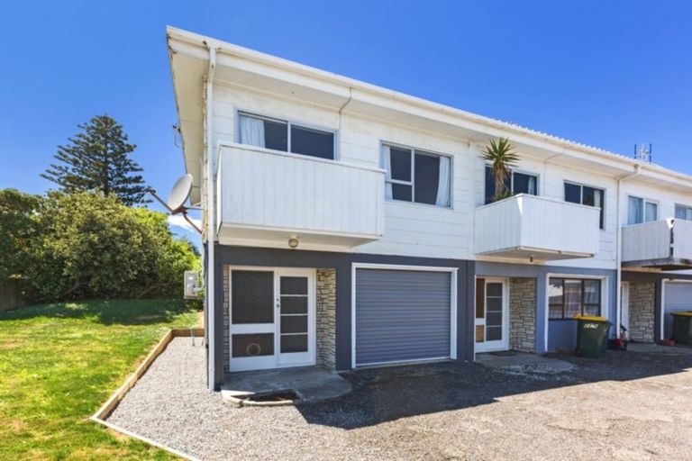 Photo of property in 10/22 Bay Drive, Titahi Bay, Porirua, 5022