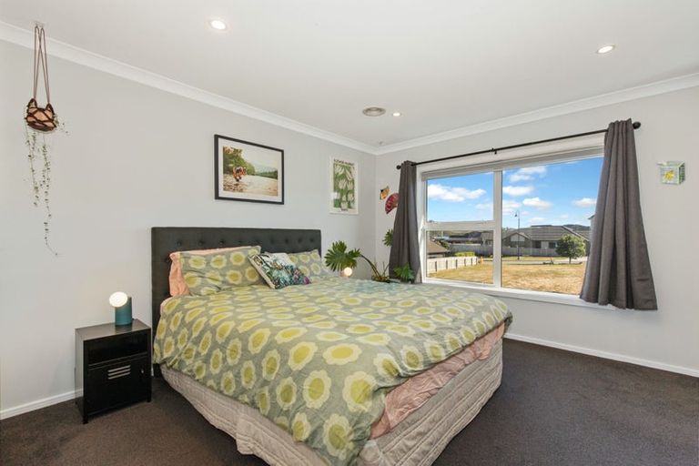 Photo of property in 166a John Burke Drive, Aotea, Porirua, 5024